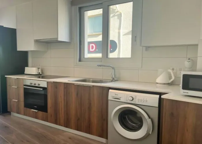 Phaedrus Living Coral Horizon * Larnaca